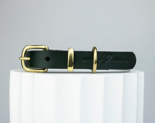 Green vegetable tanned leather dog collar
