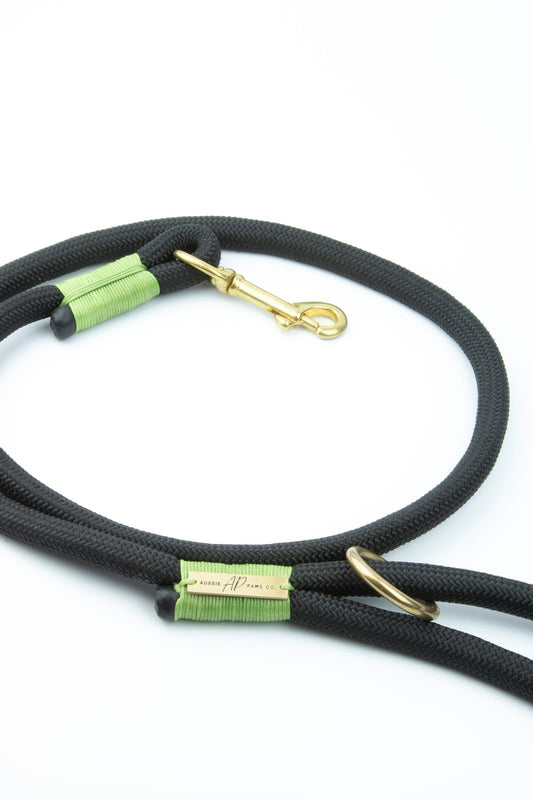 a black rope dog lead